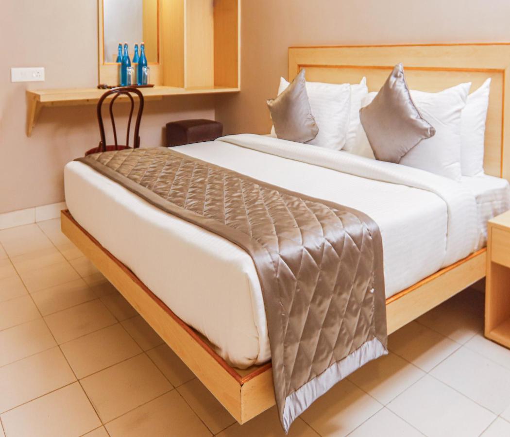 Hotel Vinayaga Tiruppur Exterior photo