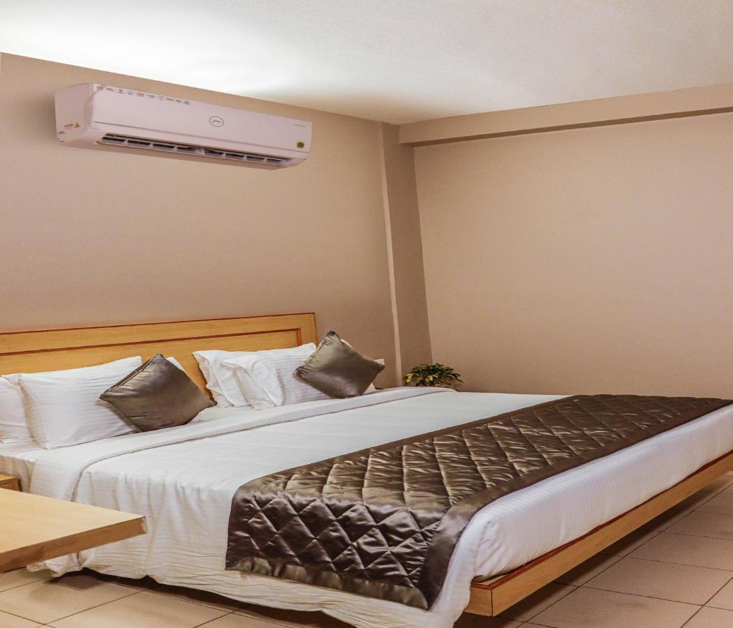 Hotel Vinayaga Tiruppur Exterior photo